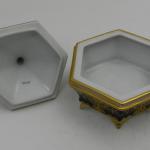 Box - porcelain - 1800