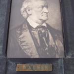 A frame with a portrait of the composer Wagner