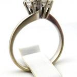 White gold ring with two diamonds 0,75 ct