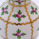 Vase with roses and golden lattice - Herend, Hunga