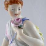 Antique girl with flowers - Seger Porzellan, Berli