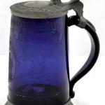 Classical blue tankard with medallion
