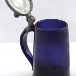 Classical blue tankard with medallion