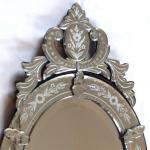 Oval mirror in Venetian style