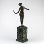 Girl with a mirror, bronze, marble, 1910