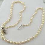 Necklace of sea pearls with a diameter of 3 to 7 