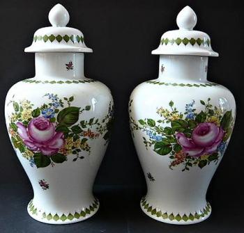 Paired vase with cap - Unterweissbach