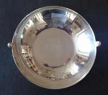 Silver bowl with oval handles