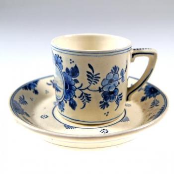Cup and Saucer - majolica - Delft - 1900
