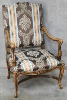 Armchair - silk, solid walnut wood - 1925