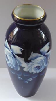 Cobalt porcelain vase with roses - Eichwald