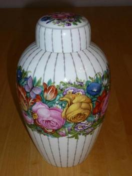 Porcelain Vase with Lid - Nymphenburg, Josef Wackerle - 1923