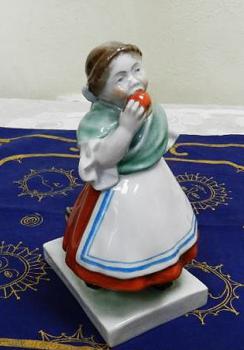 Porcelain Figurine - white porcelain - Herend Hungary (founded in 1826) - 1900