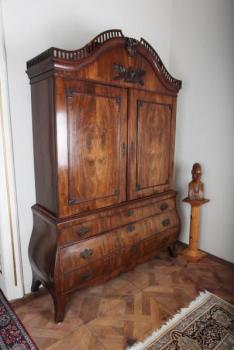 Wardrobe - mahogany - 1760