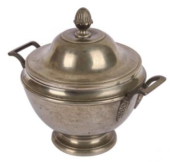 Pewter bowl with lid