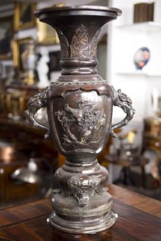 Vase - bronze