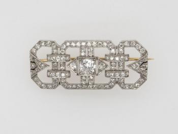 Brilliant Brooch - platinum, brilliant cut diamond - 1970