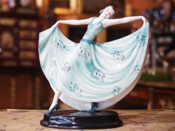 Porcelain Dancer Figurine - stoneware - Dakon Stefan (1904 - 1992) Wien - 1930