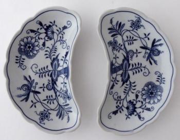 Two bowls, onion pattern - Teichert, Meissen
