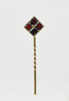 Tie Pin - Czech garnet, tombac - 1910
