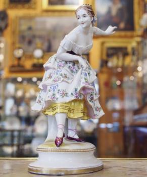 Porcelain Dancer Figurine - white porcelain - 1900