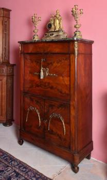 Cabinet - mahogany - 1840
