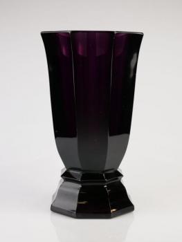 Vase - cut glass, facet glass - Meyer´s Neffe Adolfov, pro Wiener Werkstätte - 1920