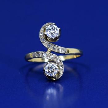 Ladies' Gold Ring - gold, diamond - 1980