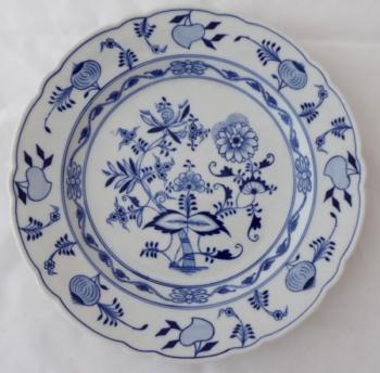 Large plate, onion pattern - Klösterle 1895 - 1945