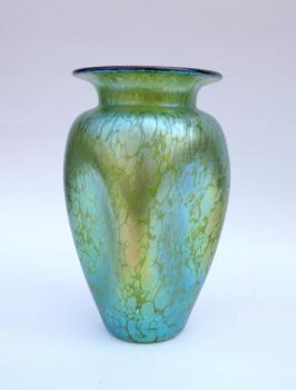 Vase - iridescent glass - Loetz Klášterský Mlýn - 1910