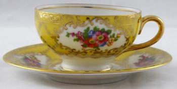 Yellow mocca cup with flowers and gilding - Victor