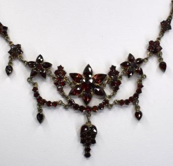 Czech Garnet Necklace - Czech garnet - 1900