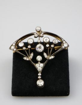Brooch - gold, diamond - 1910
