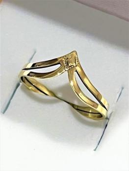 Ladies' Gold Ring - yellow gold - 1993