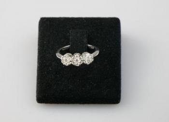 Ladies' Ring - gold, diamond - 1990
