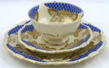 Cup with dessert plate and roses - Schwarzenhammer