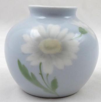 Porcelain Vase - porcelain - 1920