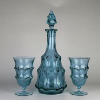 Decanter with two goblets