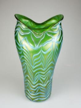 Vase - iridescent glass, green glass - Loetz Klášterský Mlýn - 1905