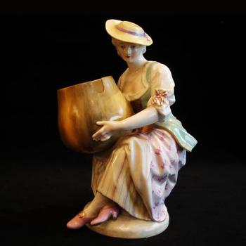 Porcelain Figurine - painted porcelain - 1850