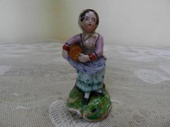 Porcelain Figurine - porcelain - 1850