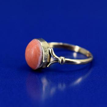 Ladies' Gold Ring - gold, coral