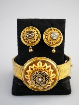 Gold Bracelet - black enamel, gold - 1860