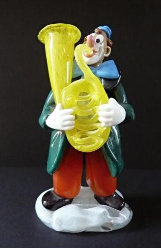 Clown with tube