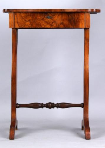Sewing Table - walnut wood - 1900