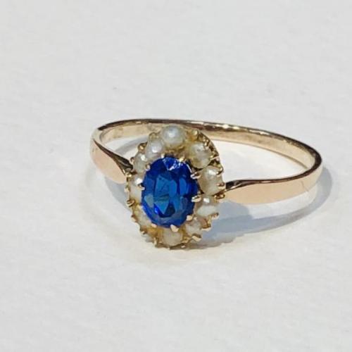 Ladies' Gold Ring - 1910