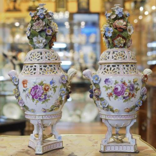 Pair of Porcelain Vases - white porcelain - 1900