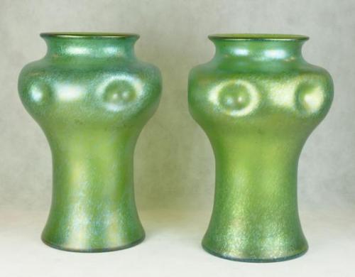 Pair of Vases - iridescent glass - Johann Lötz Witwe - Klášterský mlýn (Klostermühle) - 1905