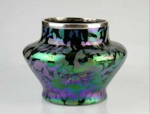 Vase - metal, iridescent glass - Wilhelm Kralik - Lenora - 1910