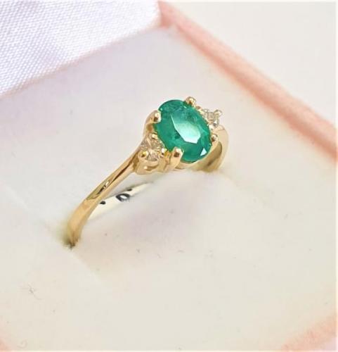 Precious Stone Ring - yellow gold, emerald - JS - 2000